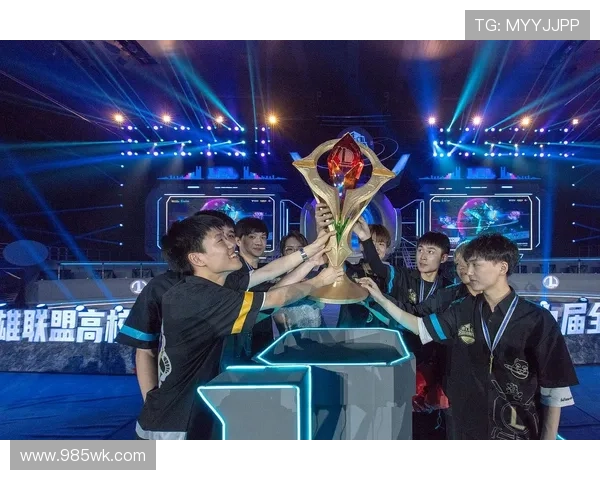 全球总决赛现场爆冷强队出局黑马逆袭引发电竞圈热议