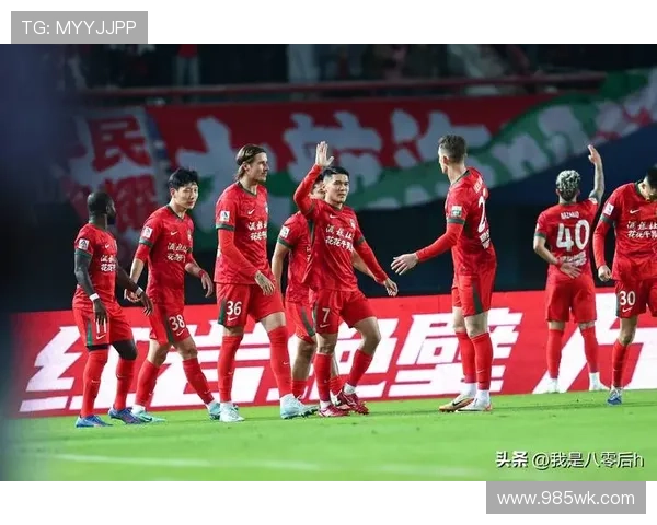 国足迎来世预赛关键战新阵容亮相引发球迷热议与期待全国关注度持续升温 国足迎来世预赛关键战新阵容亮相引发球迷热议与期待全国关注度持续升温