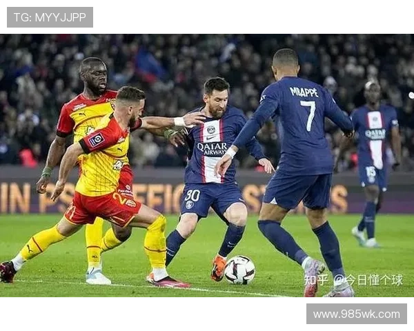 梅西领衔巴黎圣日耳曼新赛季目标明确 力争欧冠荣耀与法甲三连冠 梅西领衔巴黎圣日耳曼新赛季目标明确 力争欧冠荣耀与法甲三连冠